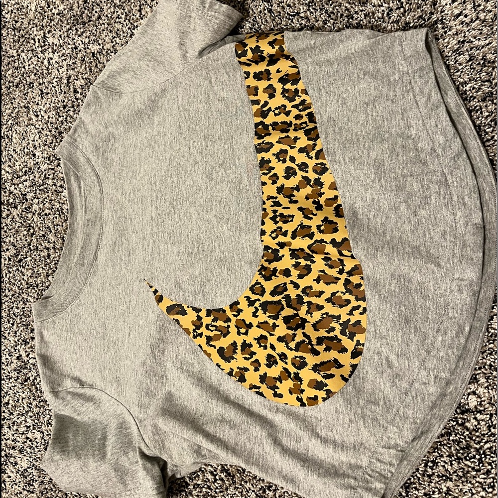 Nike tee